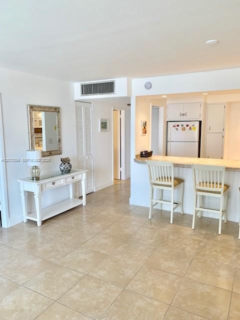 5701 Collins Avenue 311 Property Photo 3