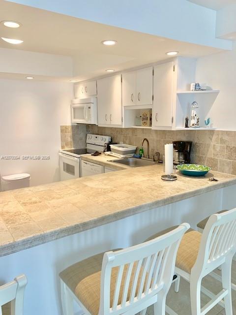 5701 Collins Avenue 311 Property Photo 4