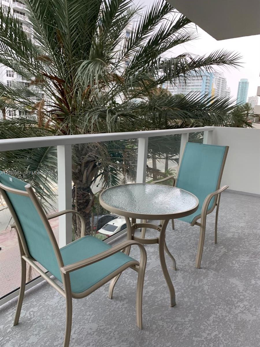 5701 Collins Avenue 311 Property Photo 11