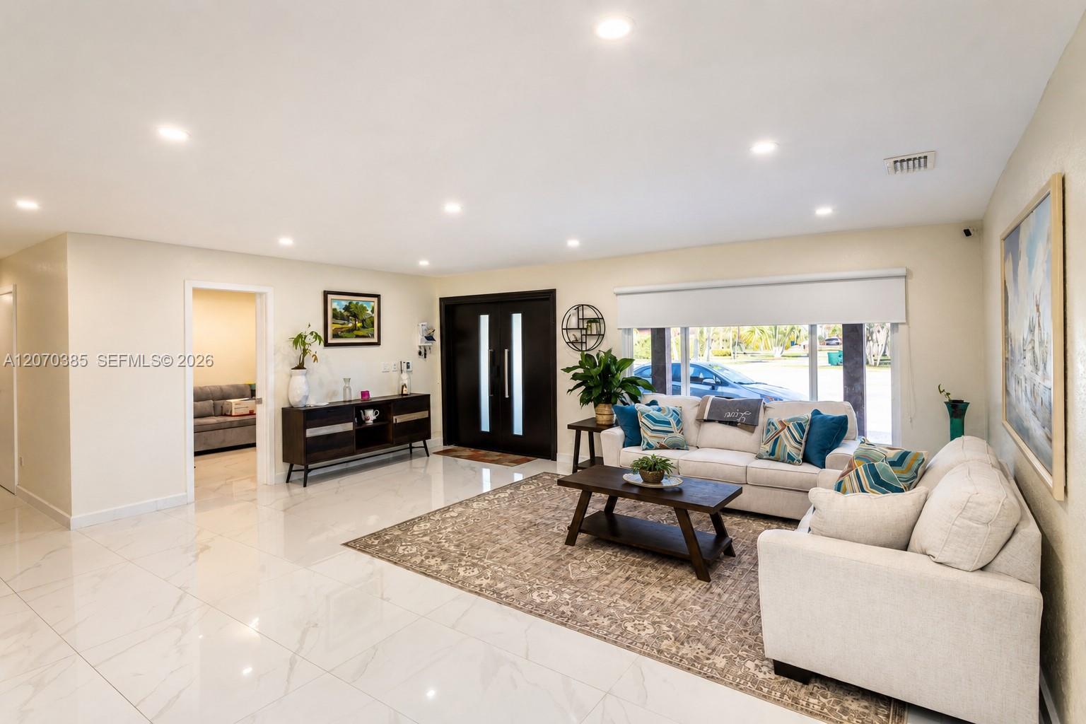 12231 Sw 1st Street Property Photo 6