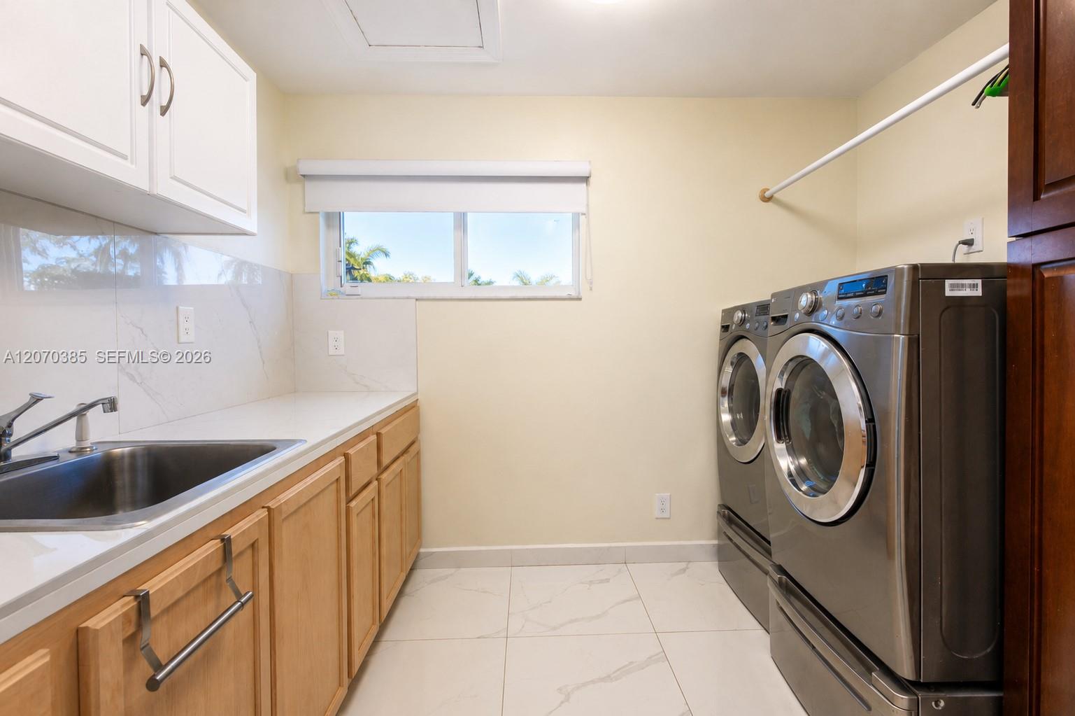 12231 Sw 1st Street Property Photo 12