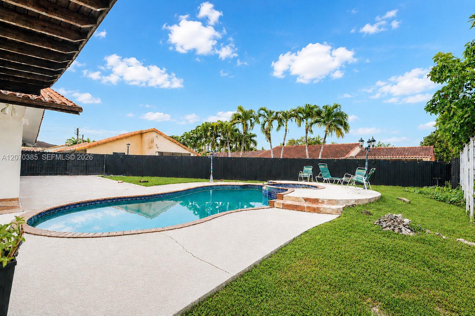 12231 Sw 1st Street Property Photo 15