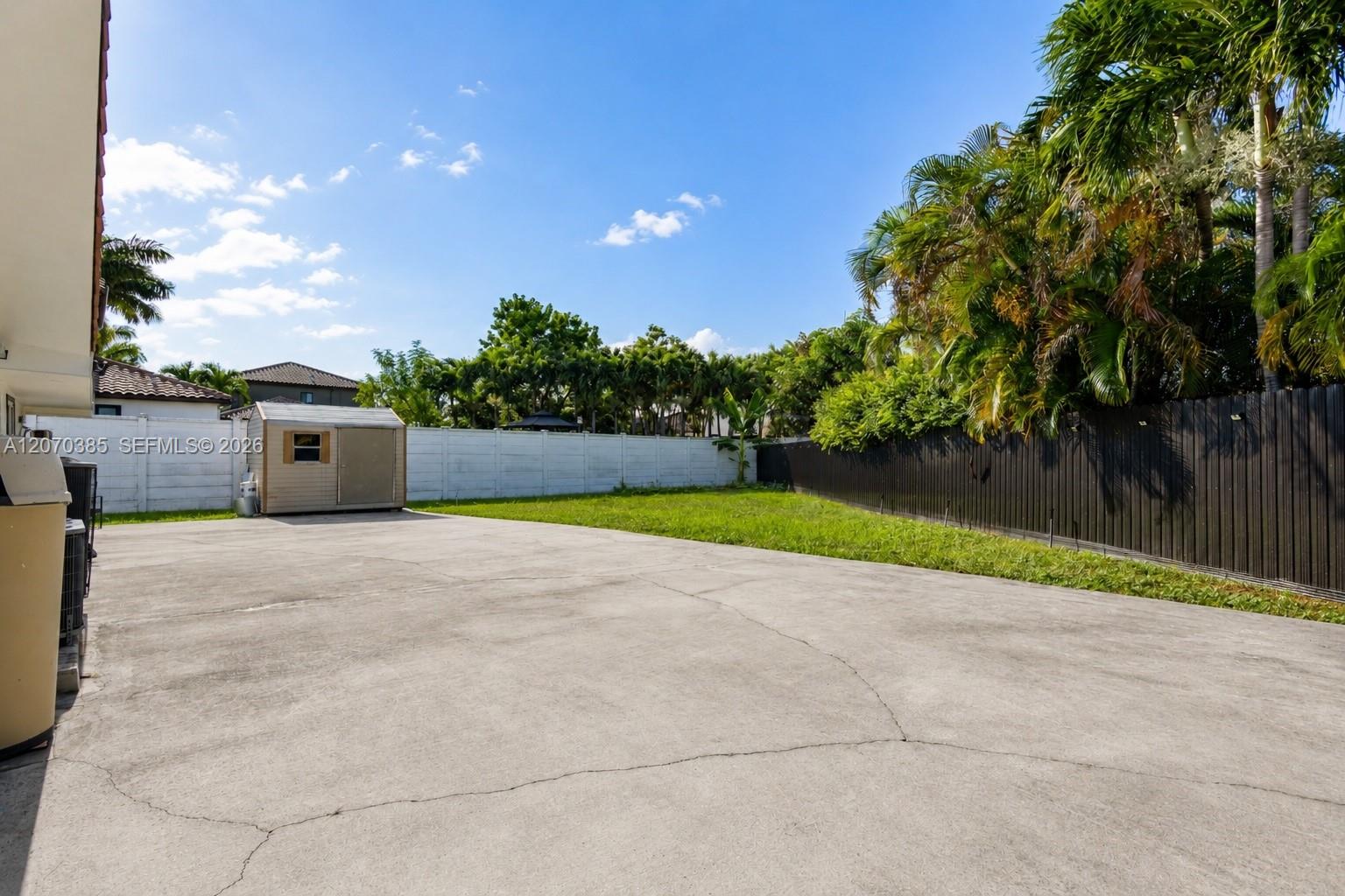 12231 Sw 1st Street Property Photo 18