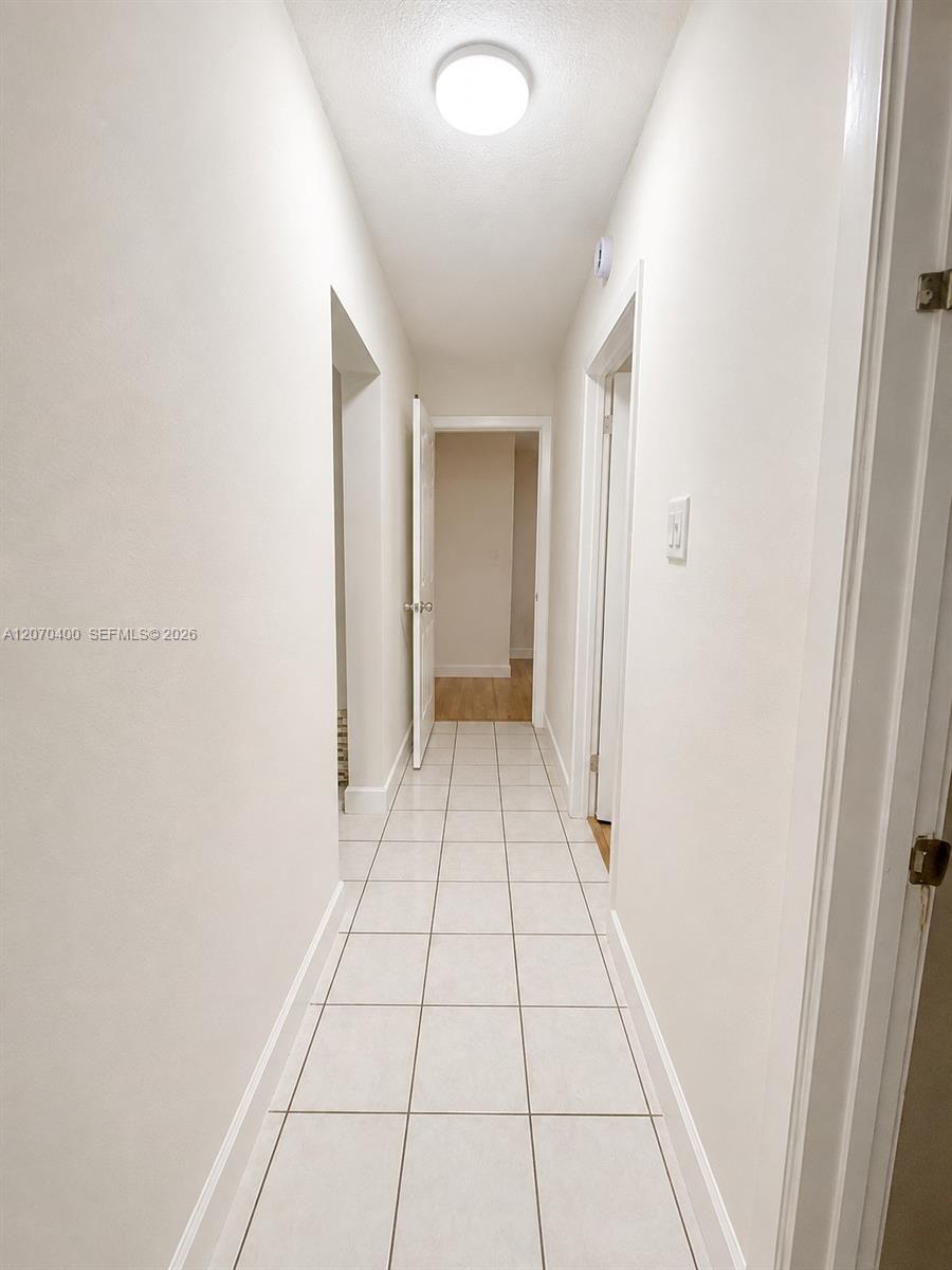 5632 Sw 39th Street Property Photo 5