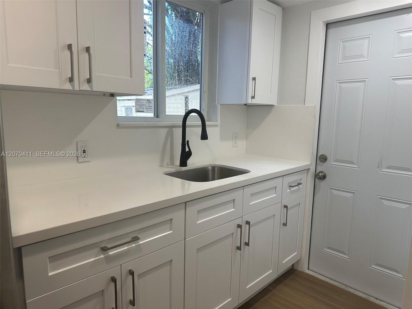2120 Service Road Property Photo 16