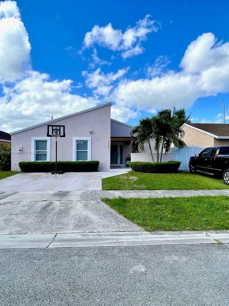 19342 Sw 119th Court Property Photo 1
