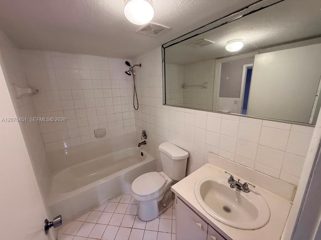 6278 W 22nd Court 14 Property Photo 3