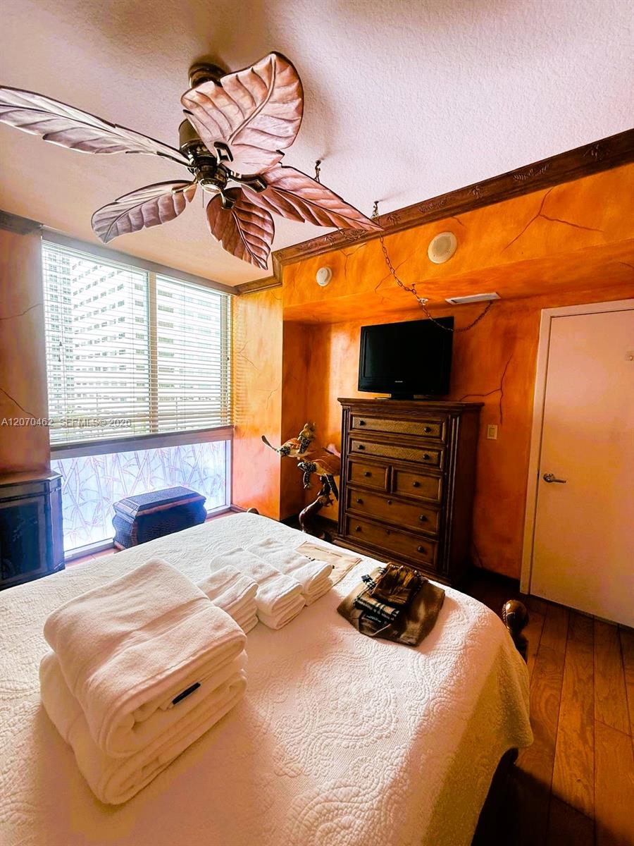 335 S Biscayne Boulevard 1500 Property Photo 19