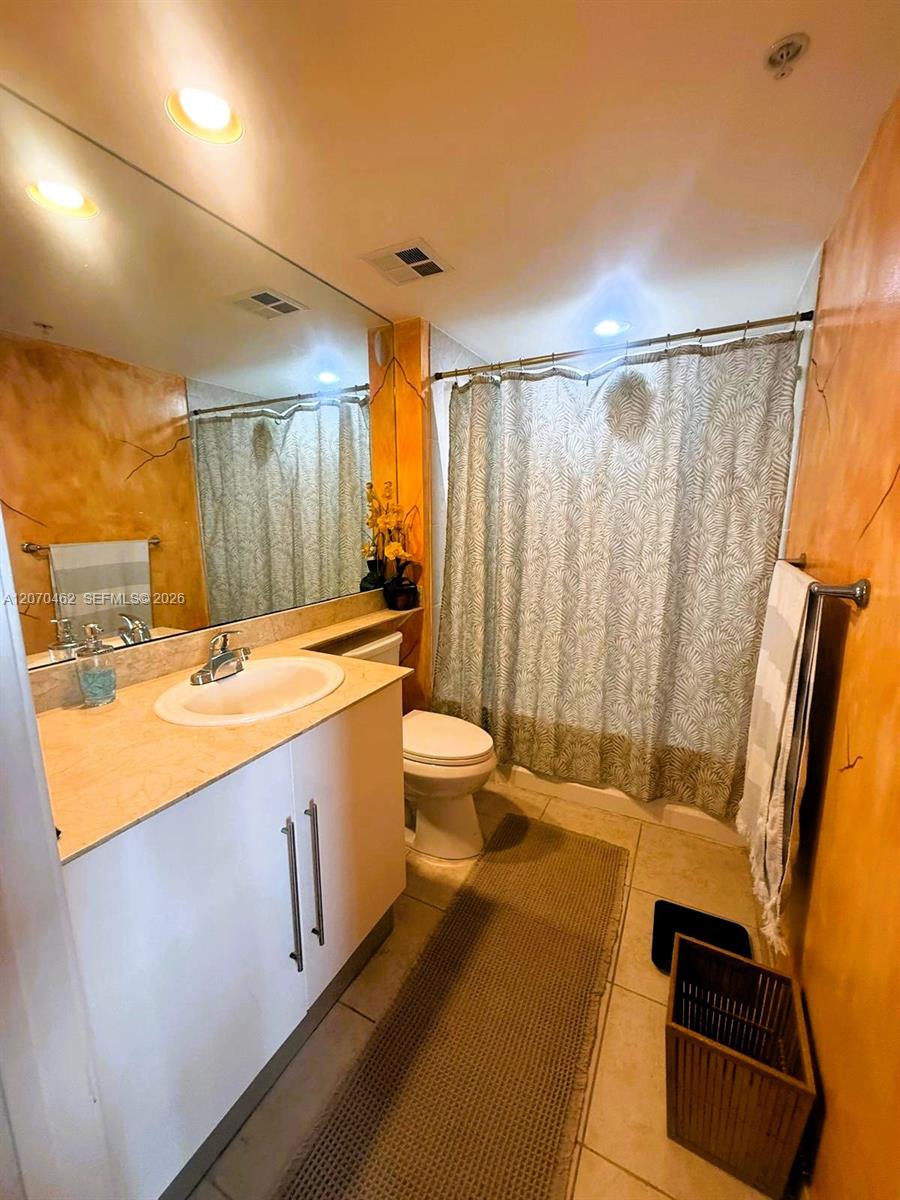 335 S Biscayne Boulevard 1500 Property Photo 20