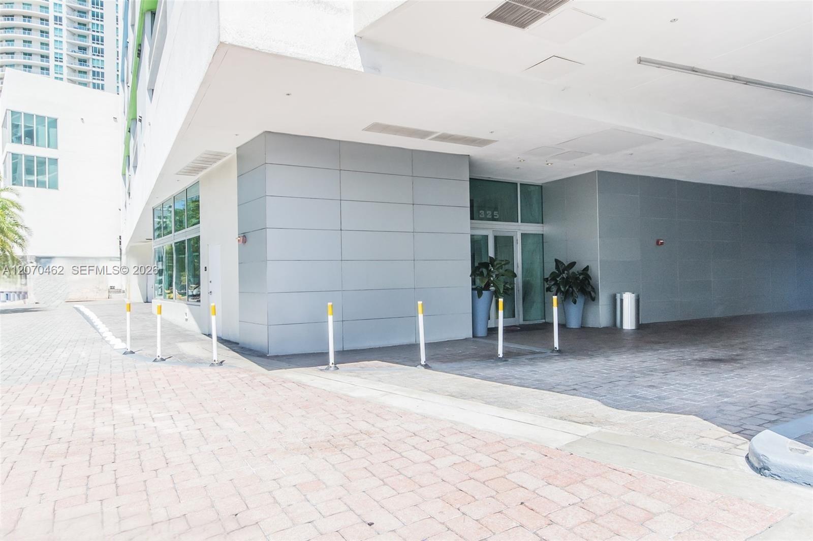 335 S Biscayne Boulevard 1500 Property Photo 59
