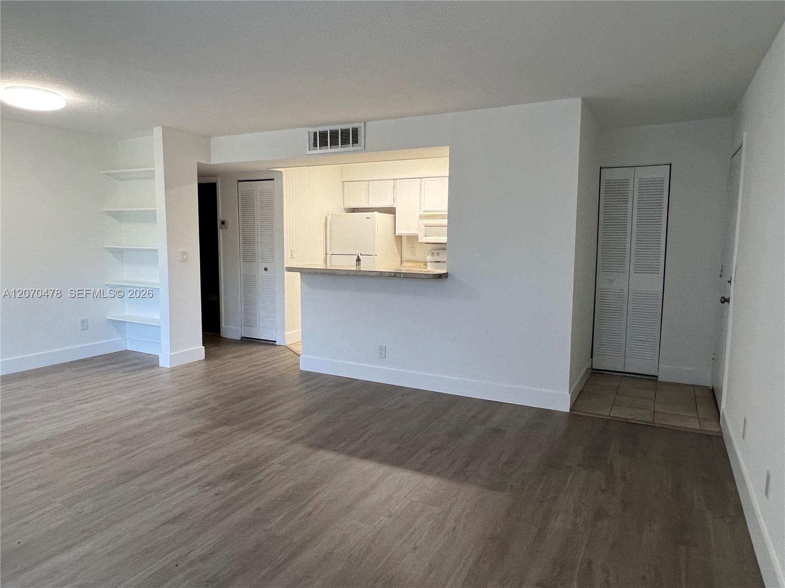 1267 Sw 46th Avenue 2308 Property Photo 2