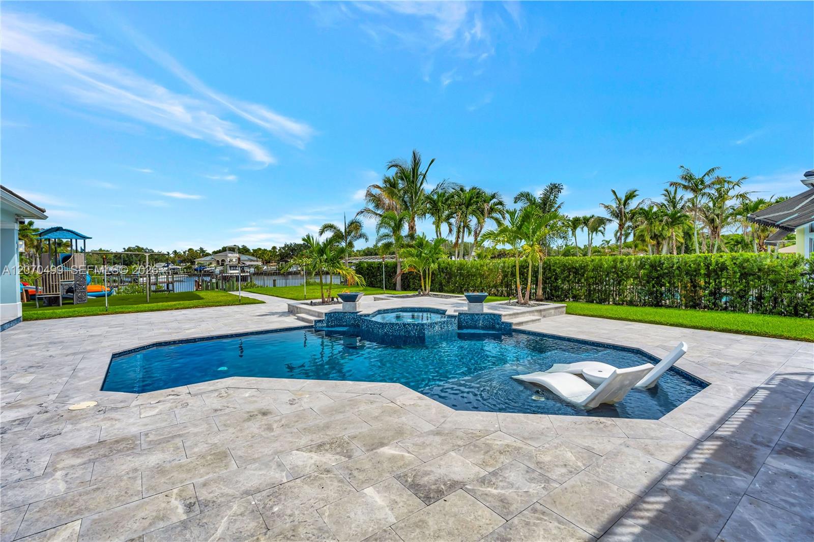 665 Sw Yacht Basin Way Property Photo 34