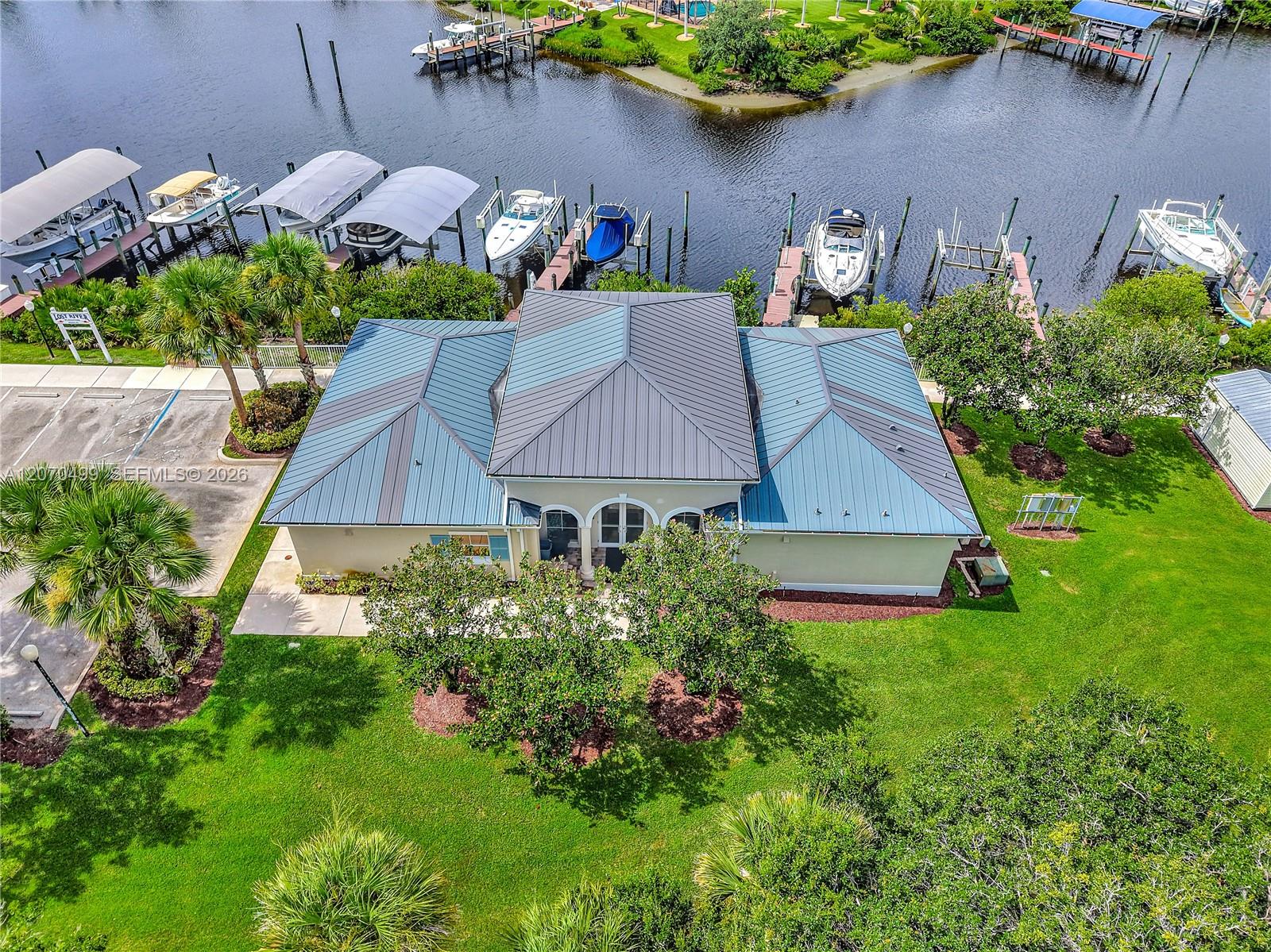 665 Sw Yacht Basin Way Property Photo 95