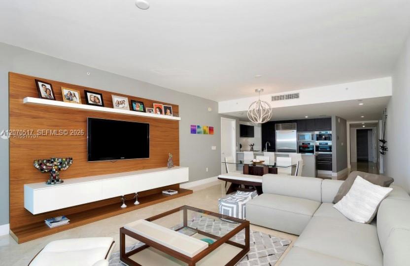 A12070517 Property Photo 3
