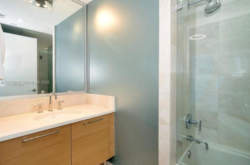 A12070517 Property Photo 20