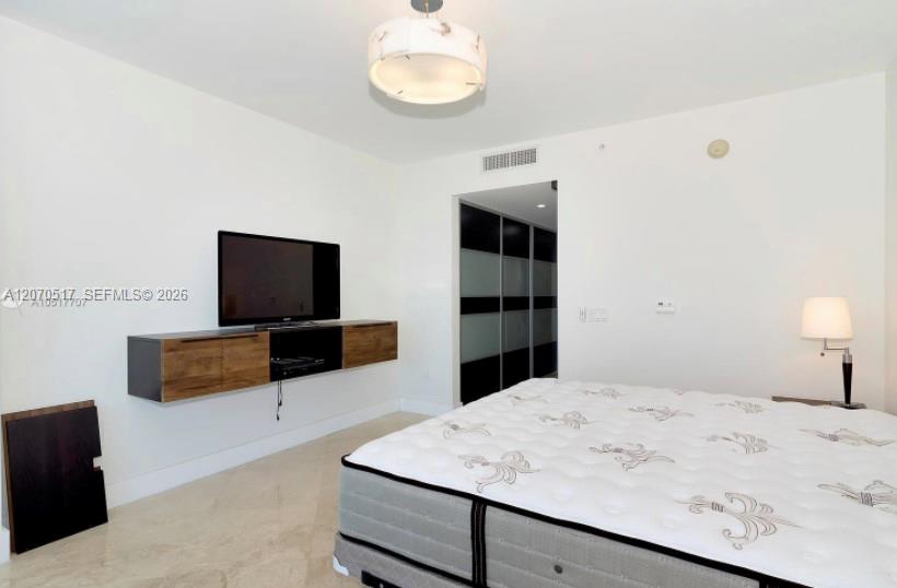 A12070517 Property Photo 30