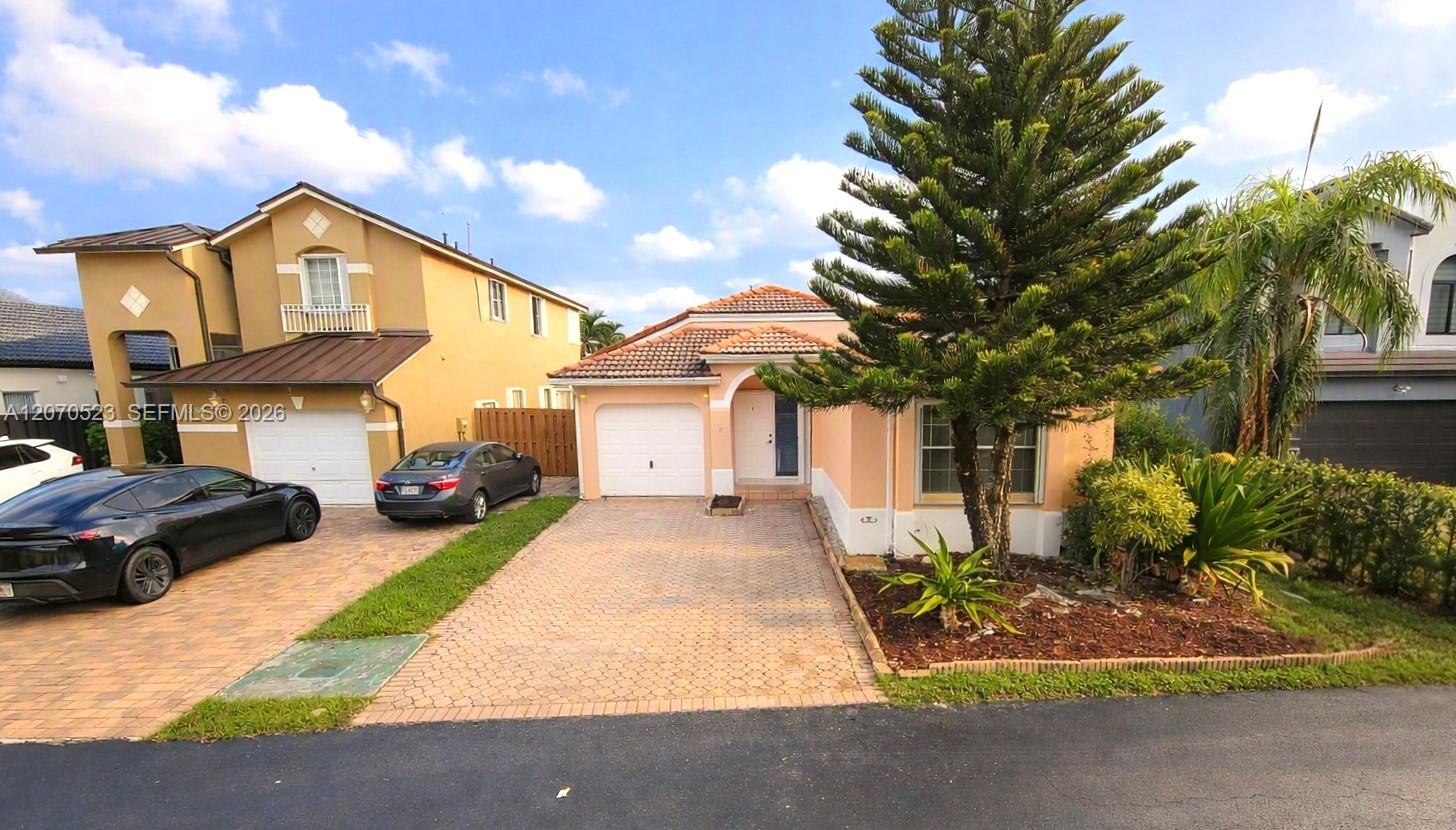 15609 SW 100th Terrace Property Photo 1