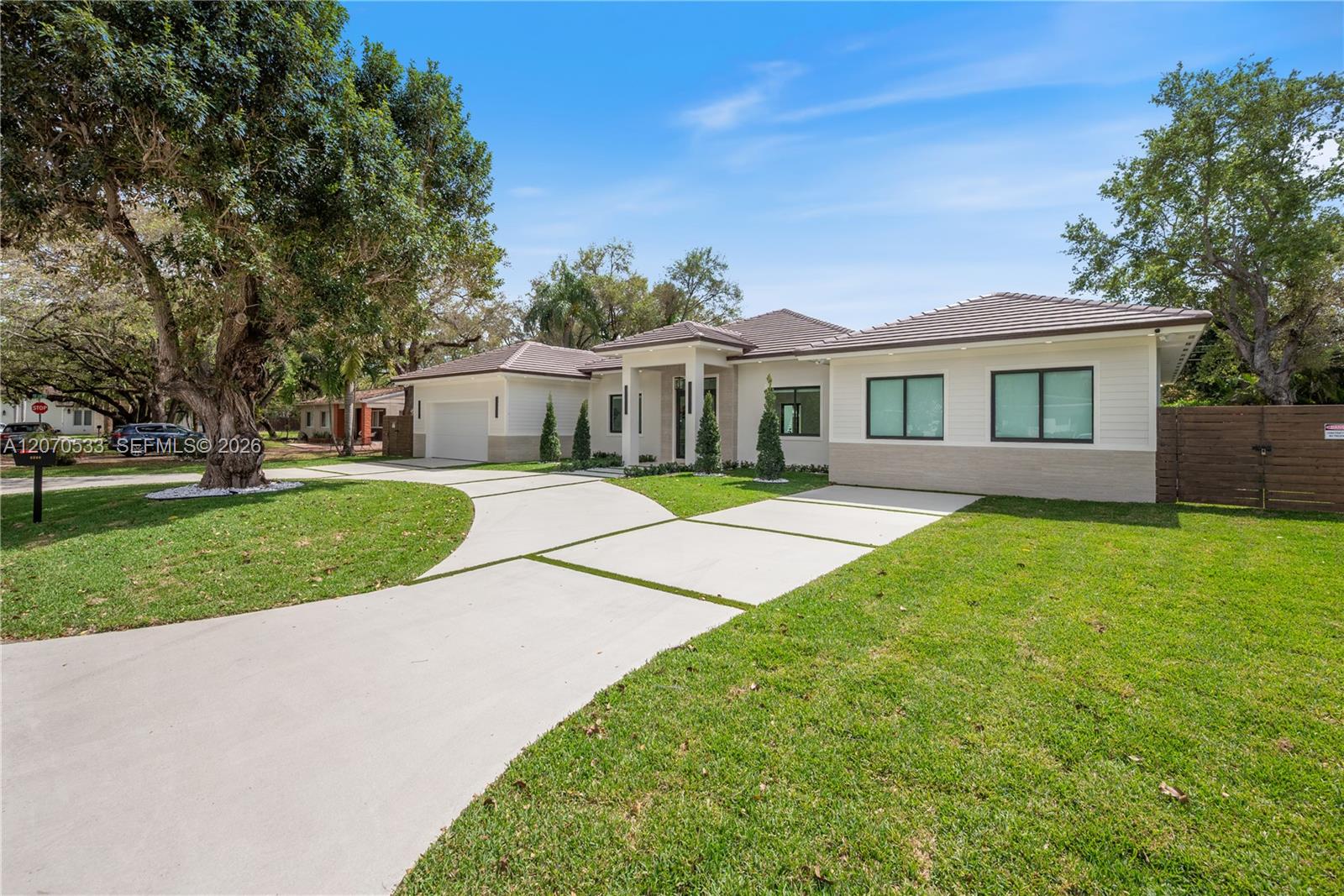 6990 SW 58th Street Property Photo 1