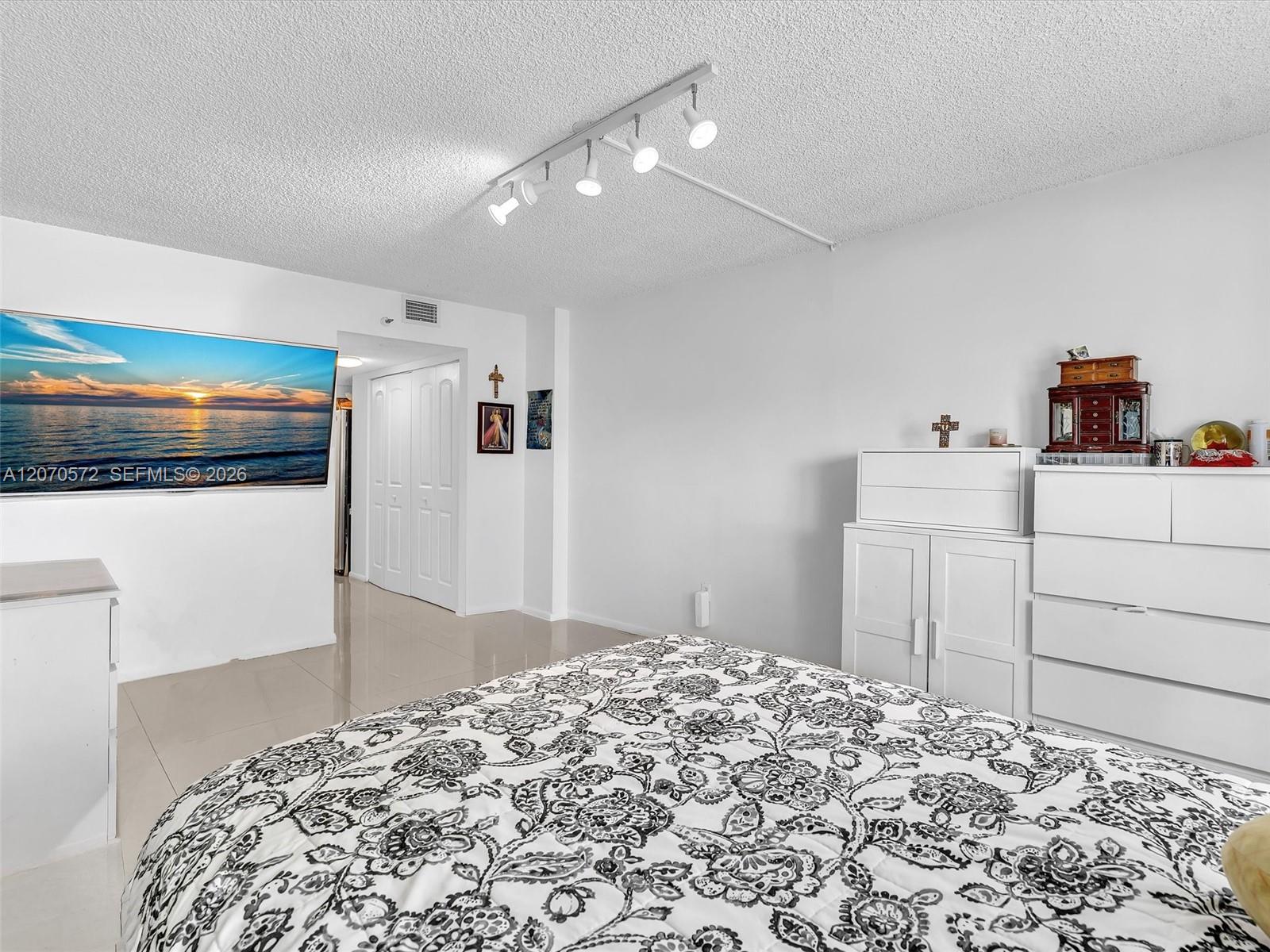 20840 San Simeon Way 204 Property Photo 13