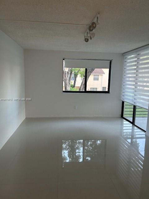 20840 San Simeon Way 204 Property Photo 17