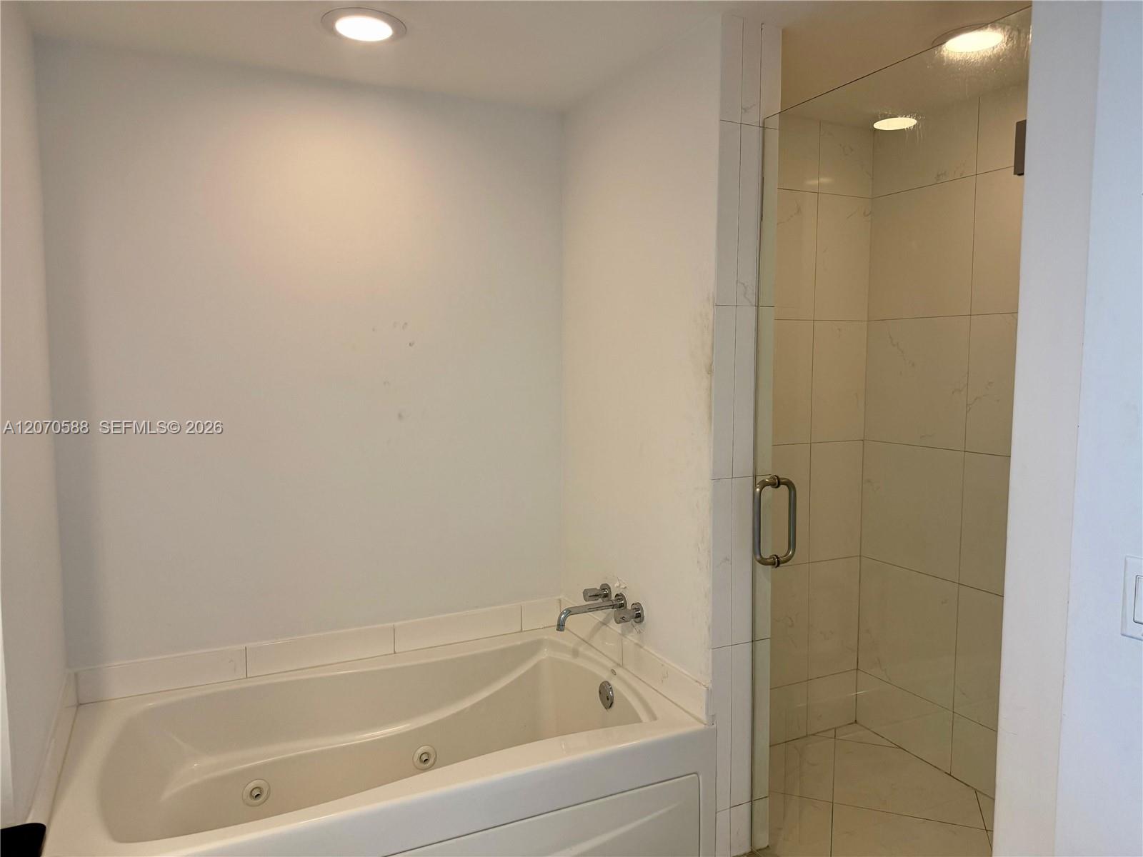 55 Se 6th Street 2404 Property Photo 6