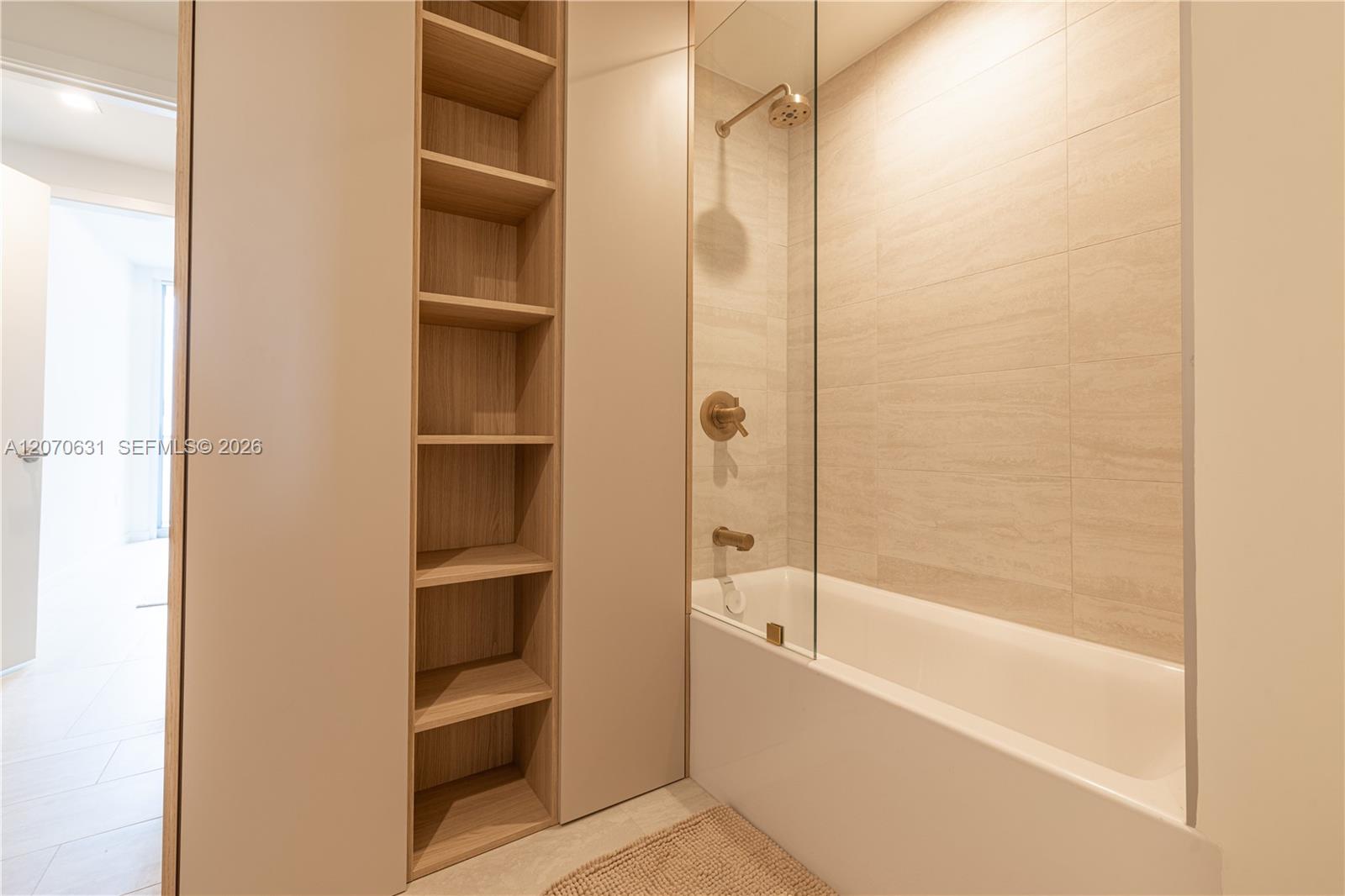 77 Se 5th Street 2302 Property Photo 15