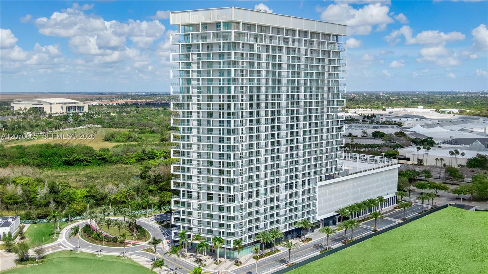 2000 Metropica Way 2111 Property Photo 2