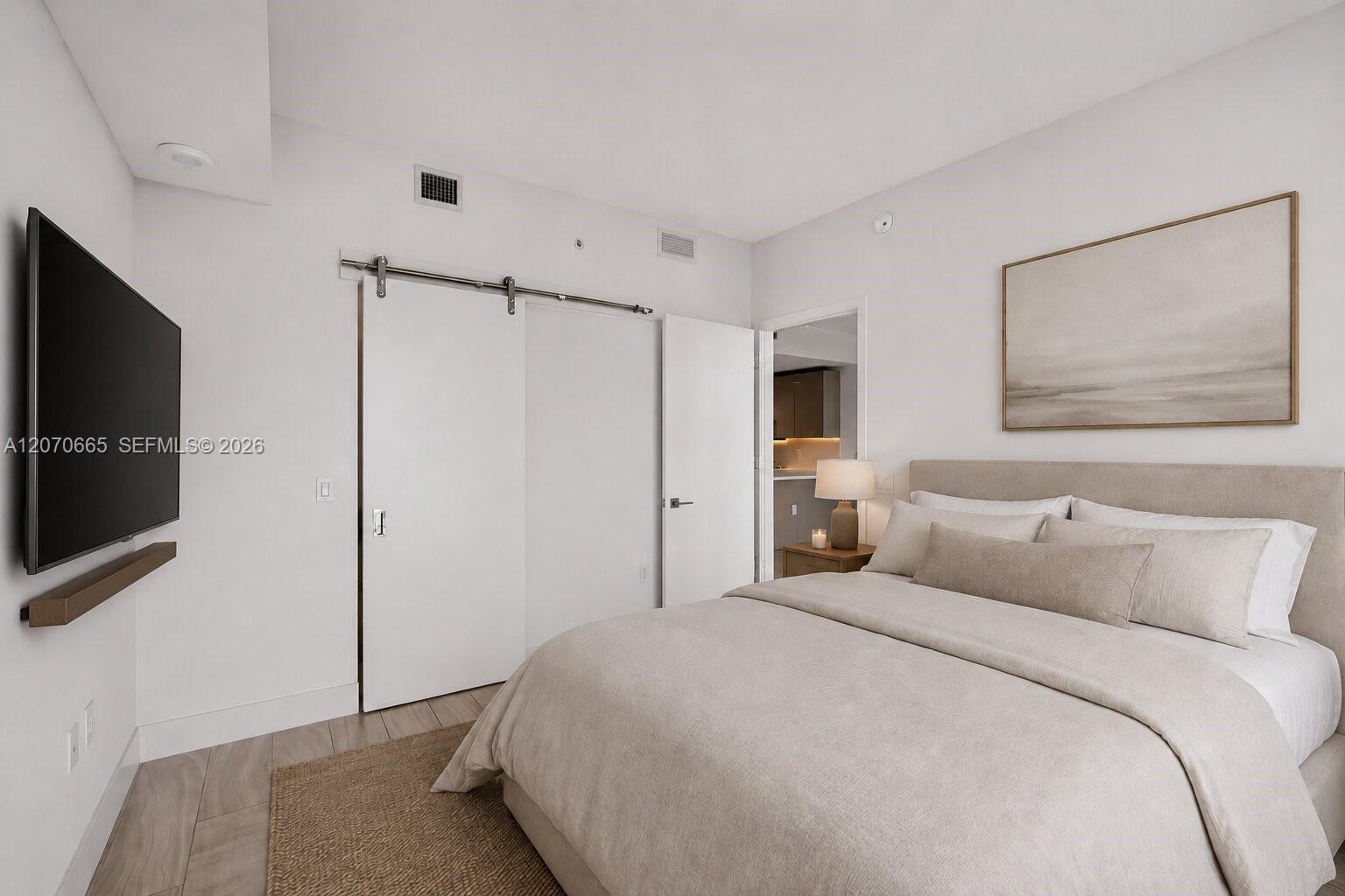 2000 Metropica Way 2111 Property Photo 5