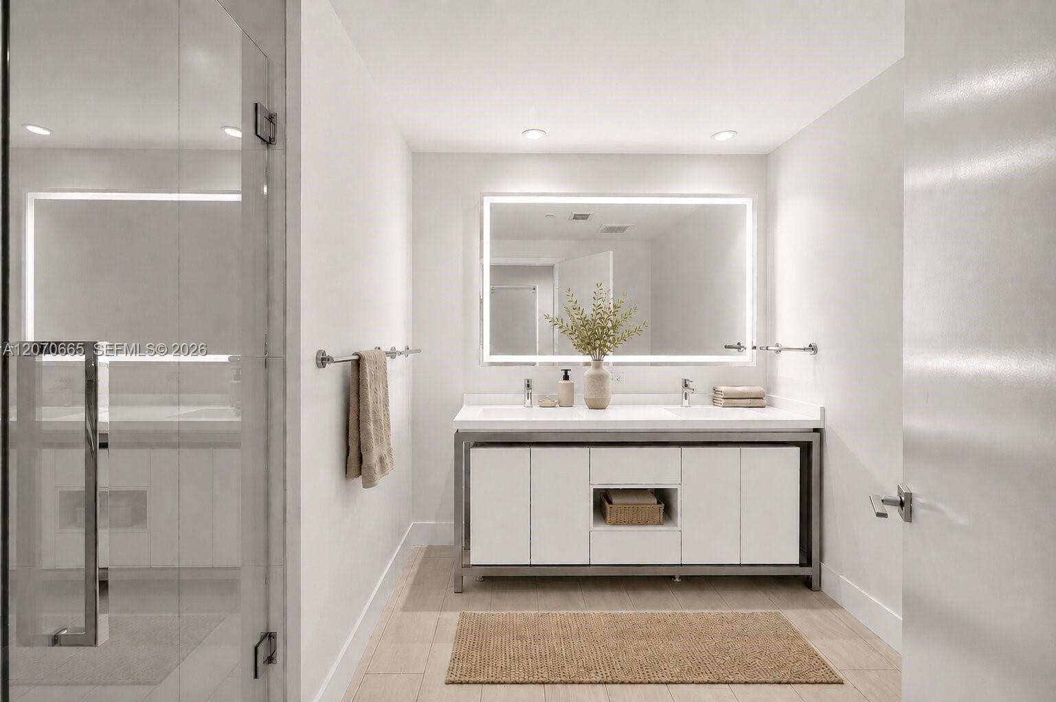 2000 Metropica Way 2111 Property Photo 6