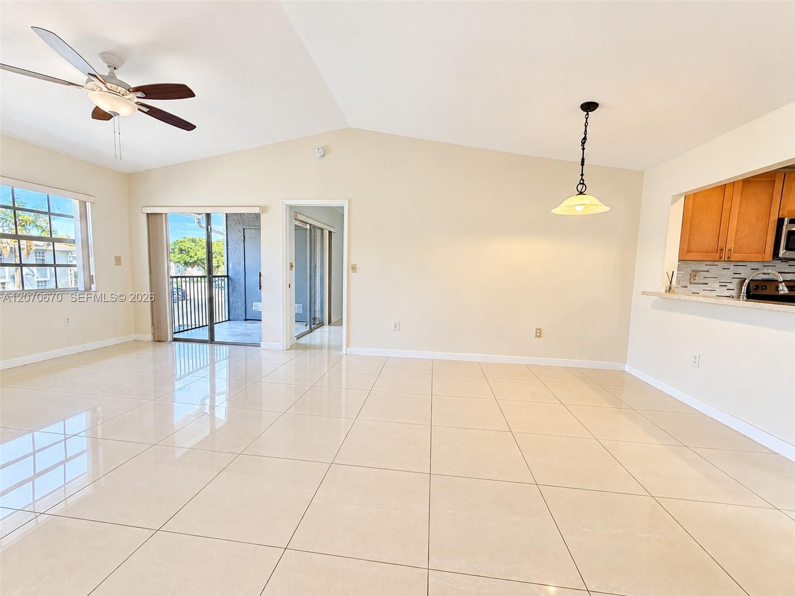 454 Ne 210th Circle Terrace 202-7b Property Photo 8