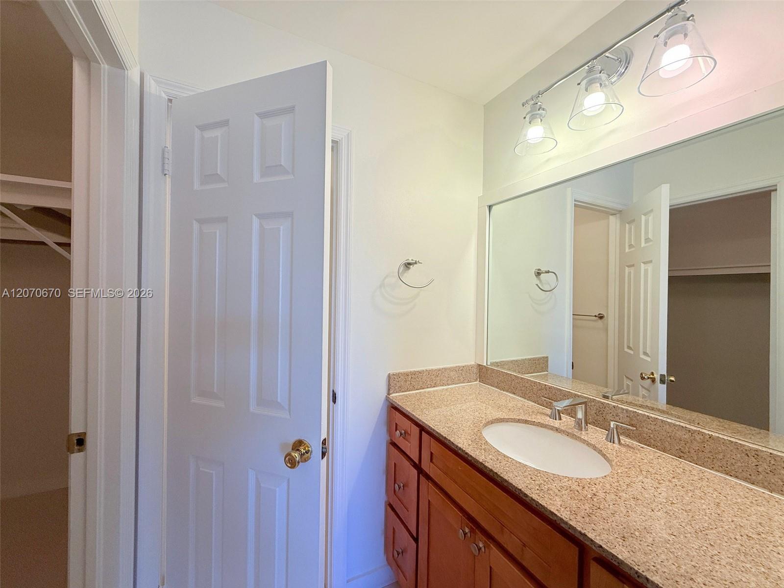 454 Ne 210th Circle Terrace 202-7b Property Photo 14