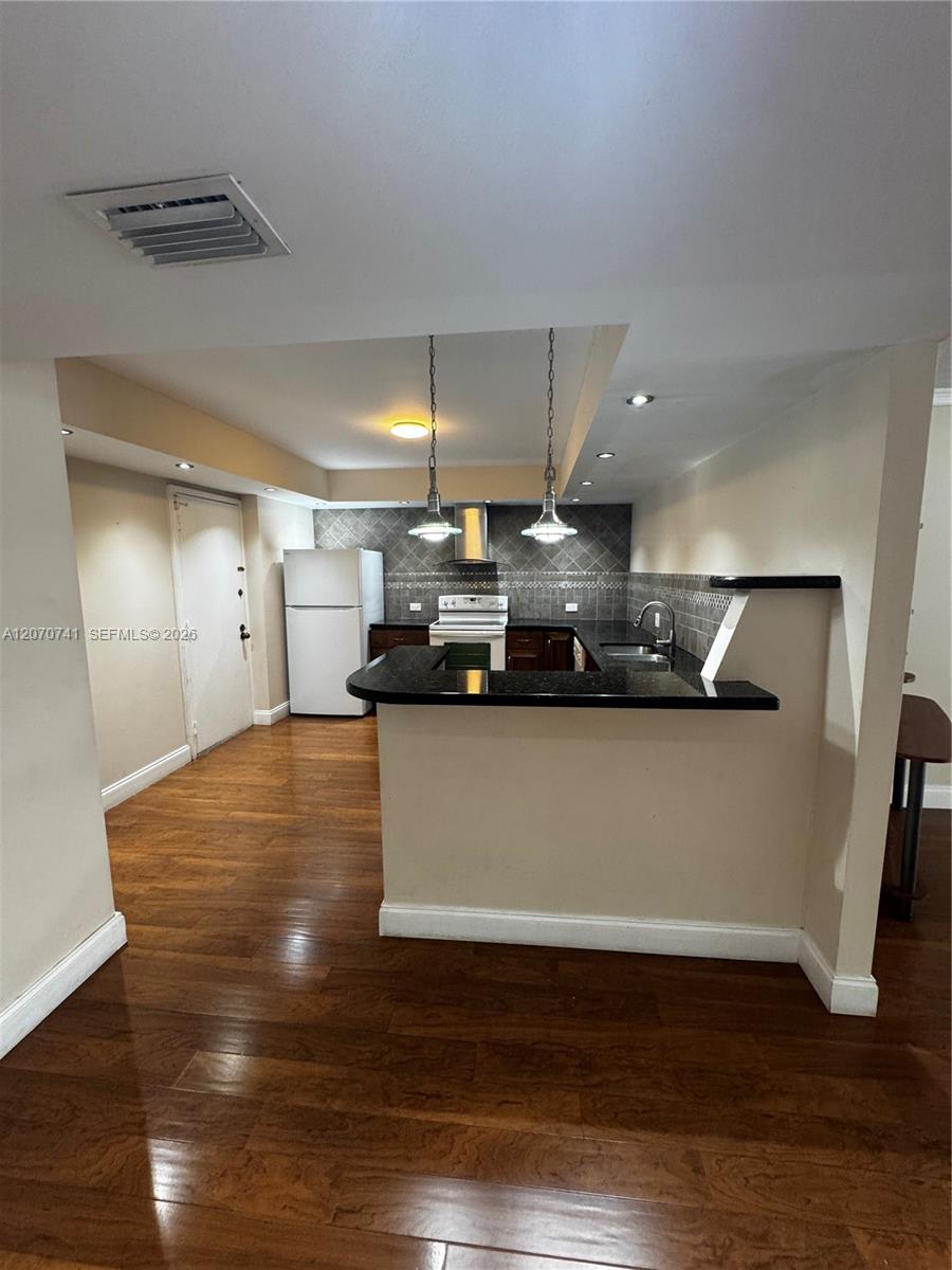 A12070741 Property Photo 12