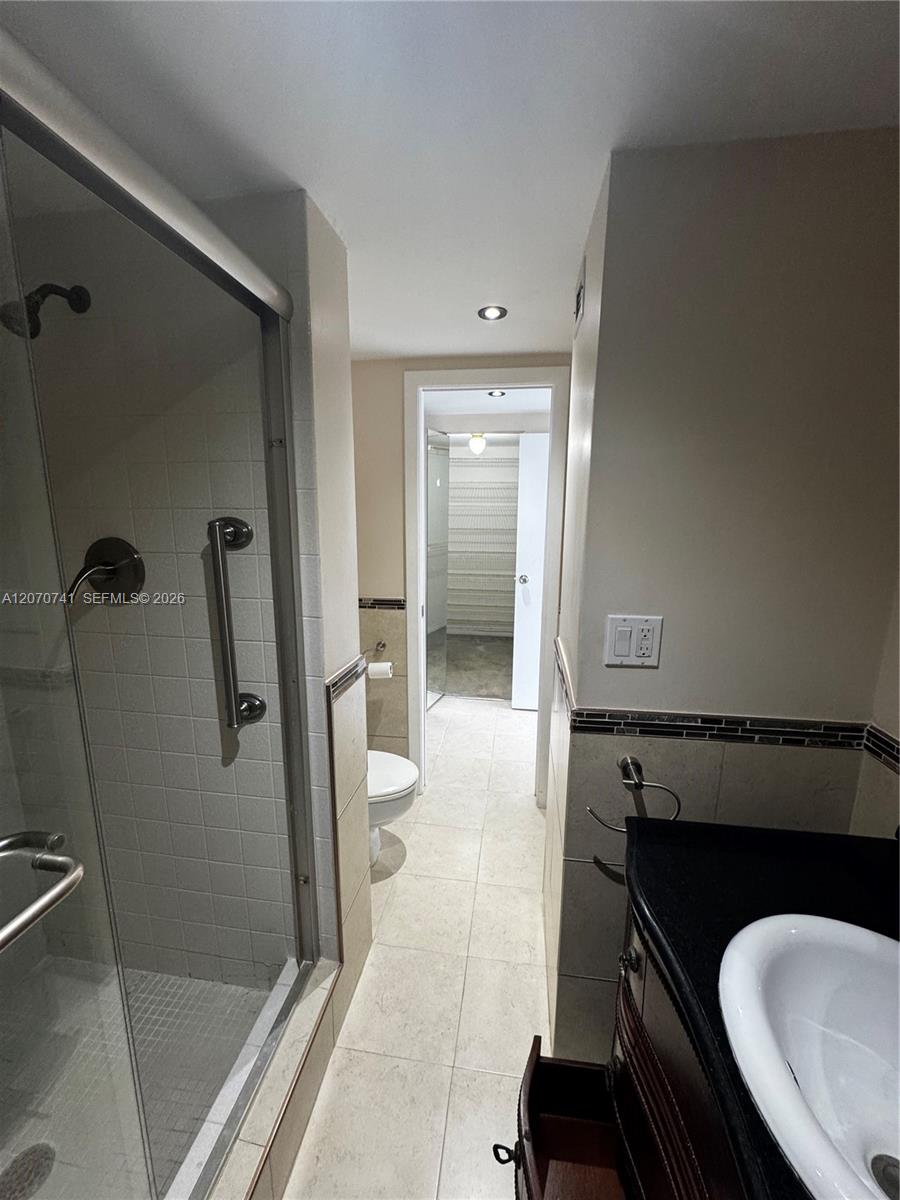 A12070741 Property Photo 15