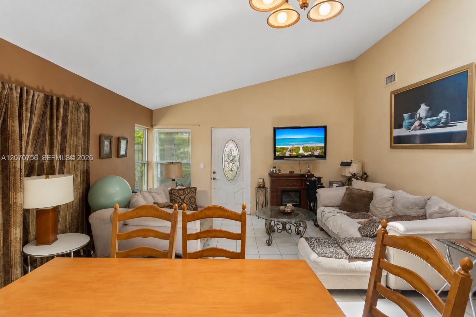 12021 Sw 209th Street Property Photo 4