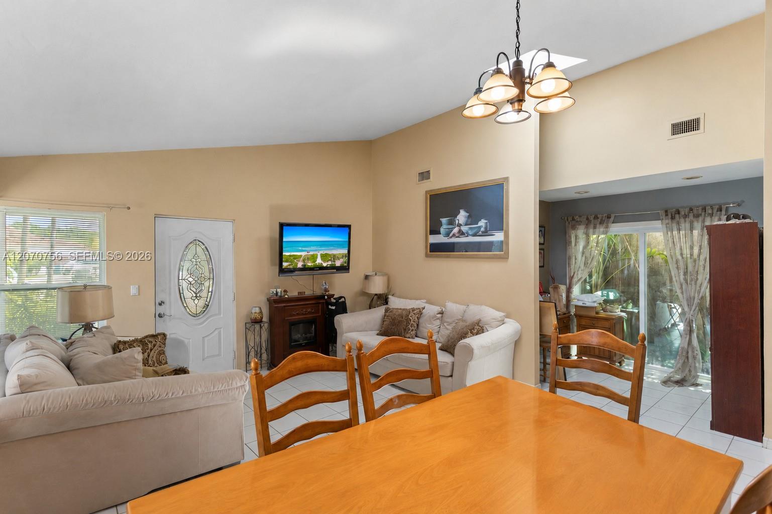 12021 Sw 209th Street Property Photo 5