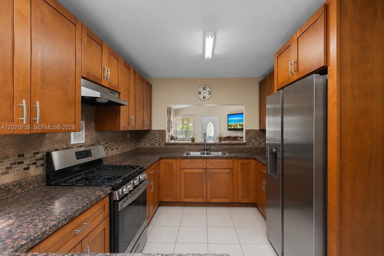 12021 Sw 209th Street Property Photo 6