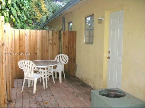 712 Sw 14th Avenue 3 Property Photo 8
