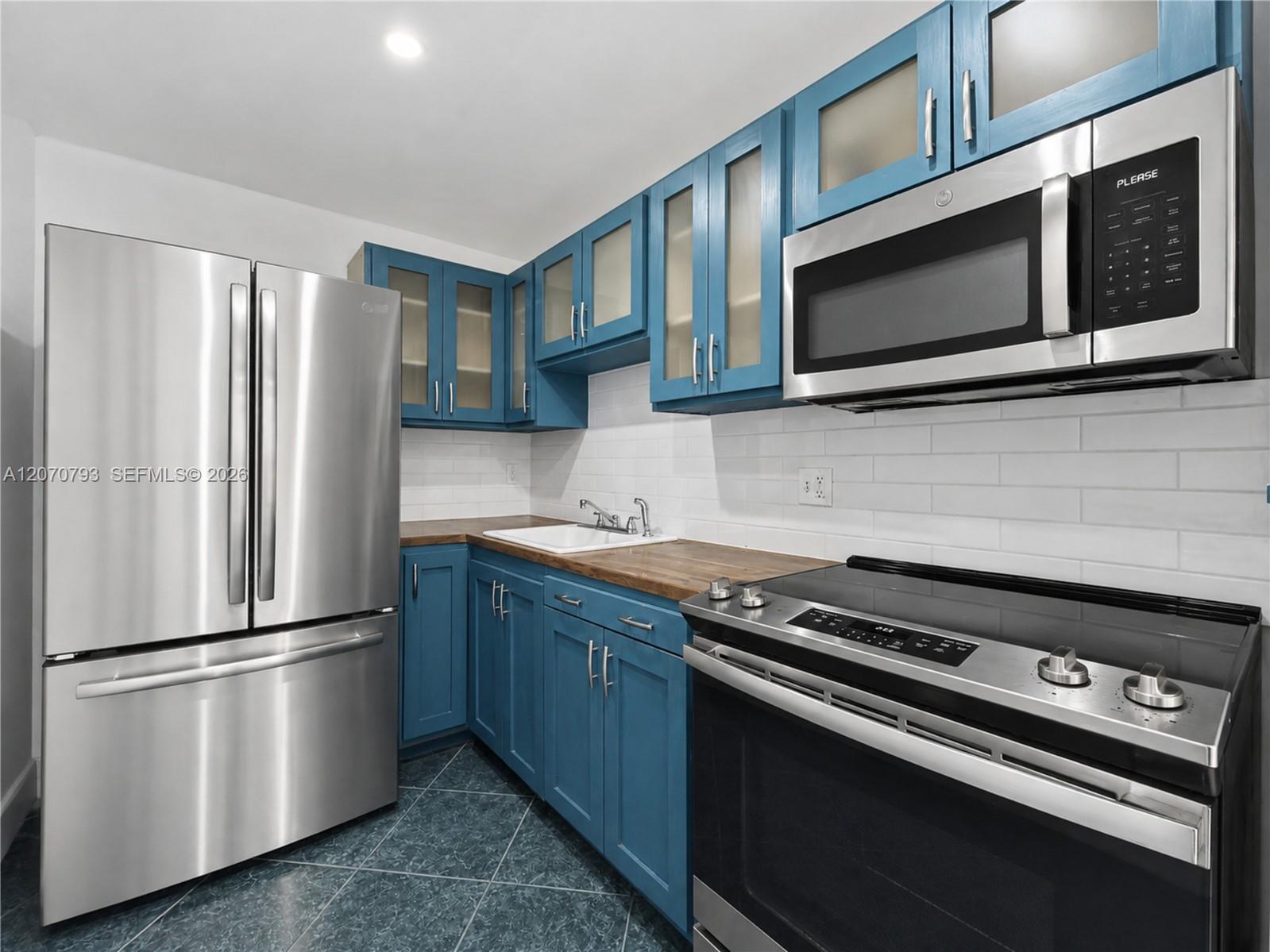 8411 Nw 8th Street 102 Property Photo 4