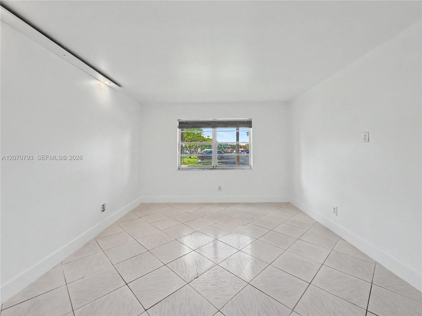 8411 Nw 8th Street 102 Property Photo 15