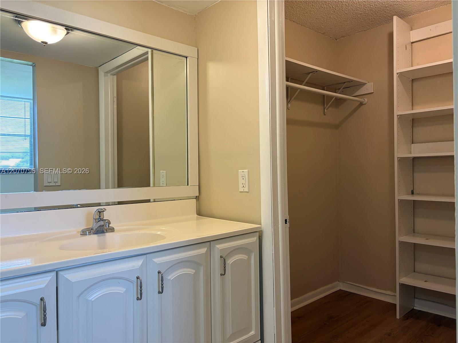 10865 Sw 112th Avenue 313 Property Photo 9