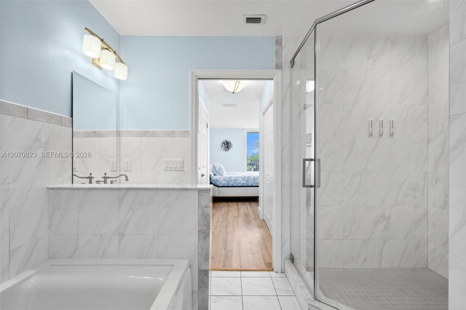 311 N Surf Road Property Photo 25
