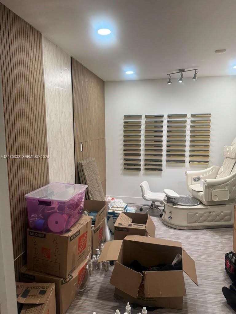 A12070832 Property Photo 6