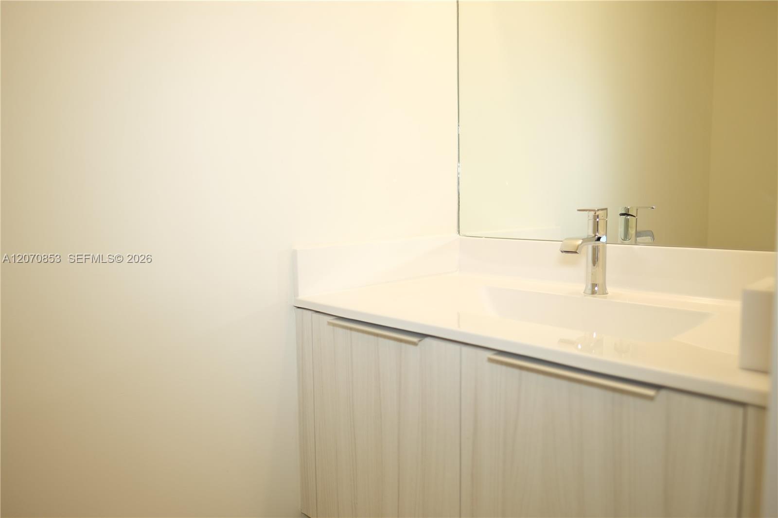 A12070853 Property Photo 11