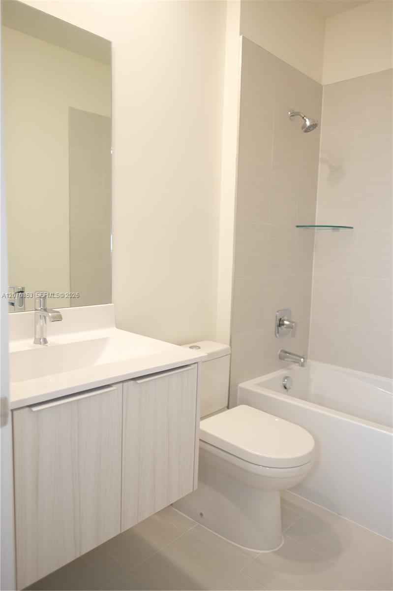 A12070853 Property Photo 17