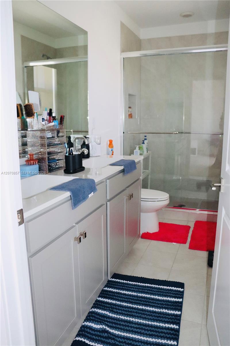 A12070857 Property Photo 29