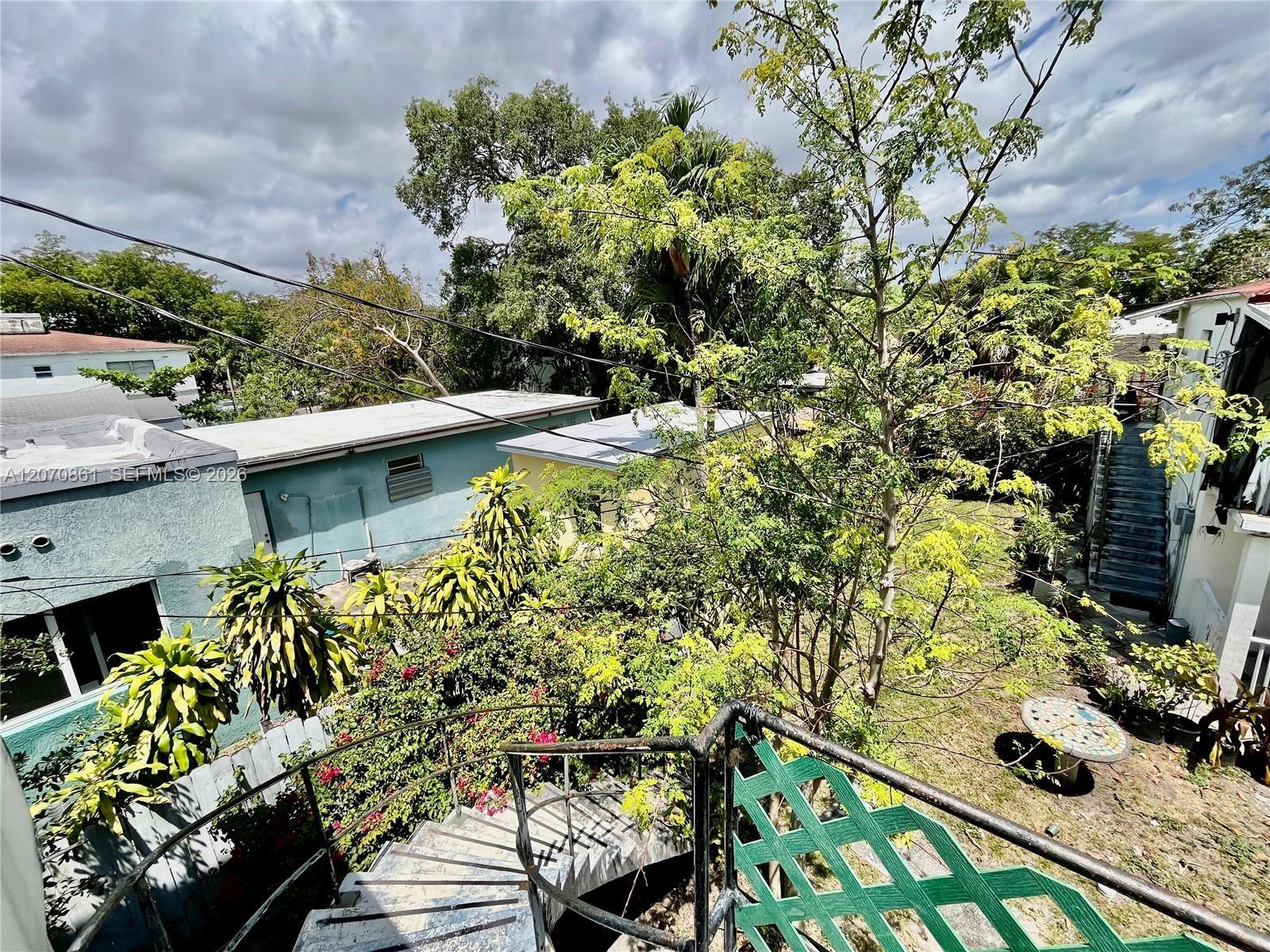 A12070861 Property Photo 17