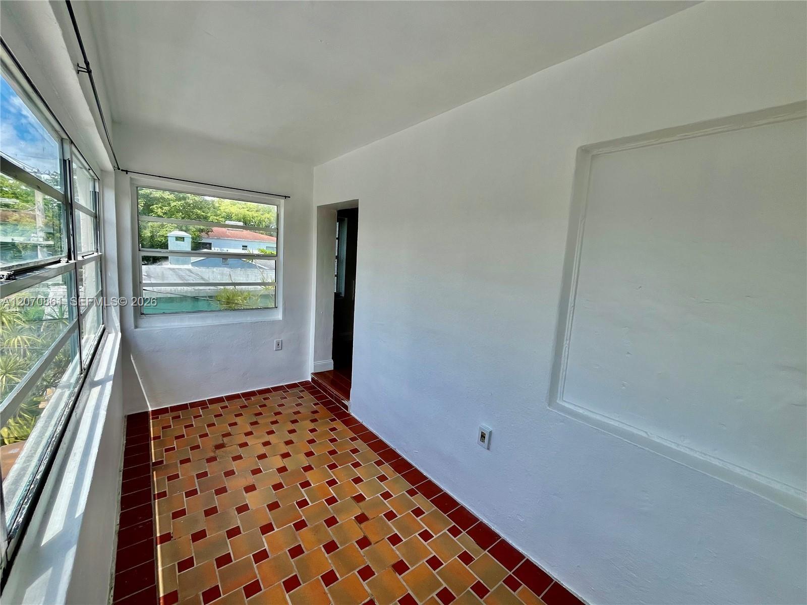 A12070861 Property Photo 19