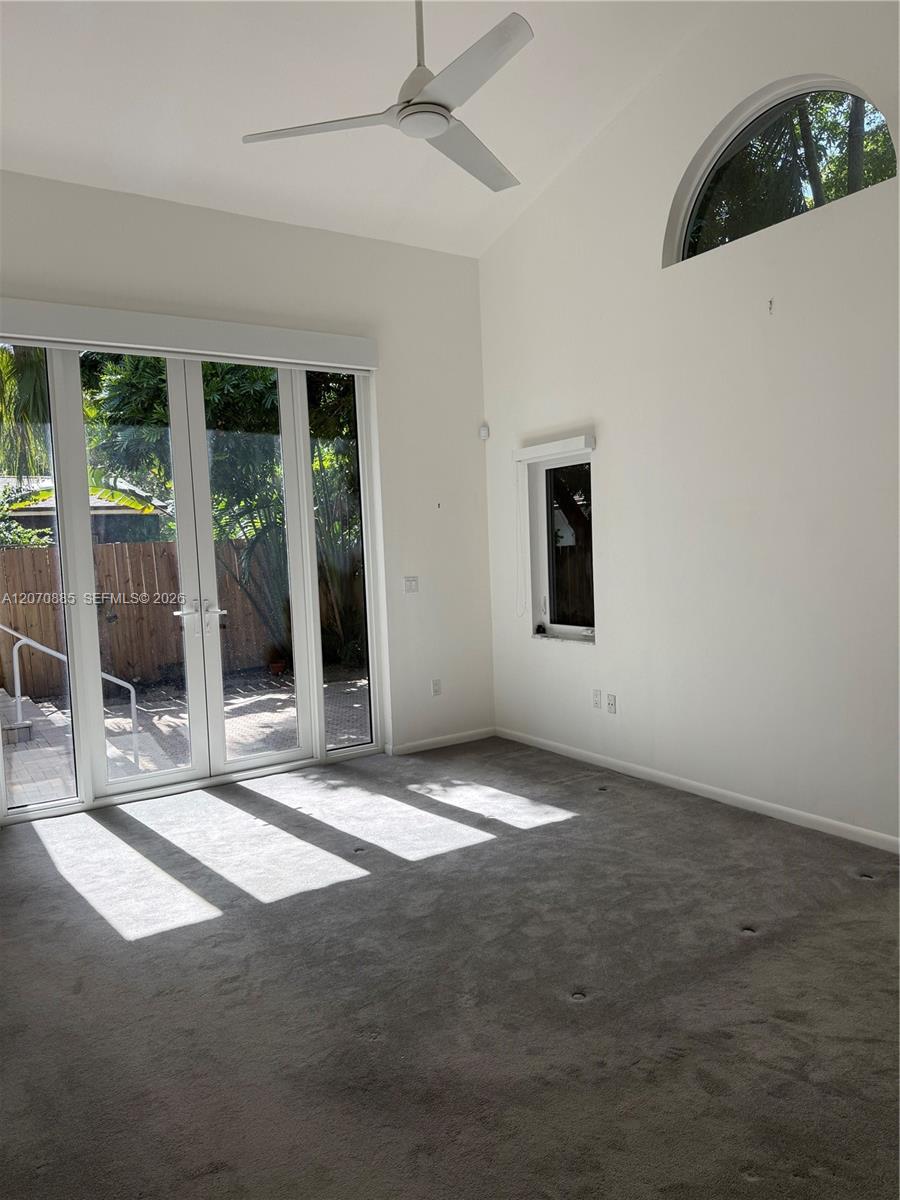 3865 Poinciana Avenue Property Photo 12