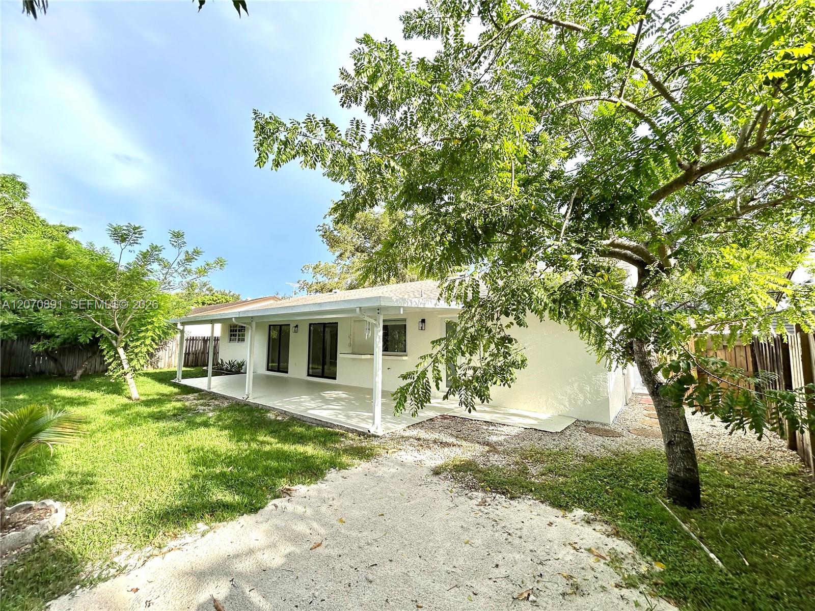 13971 Sw 112th Street 13971 Property Photo 2