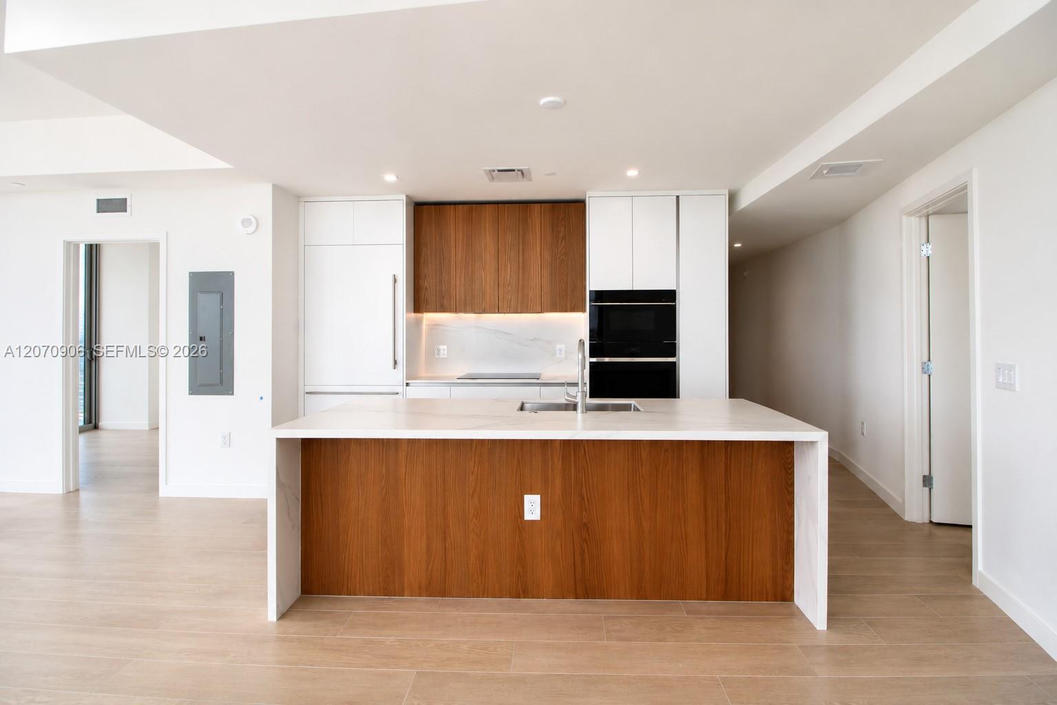 1400 Biscayne Boulevard 3401 Property Photo 5